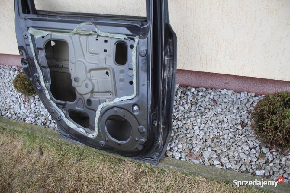 DRZWI LEWY TYŁ TYLNE Z11 NISSAN NOTE E11 Drzwi wielkopolskie sprzedam