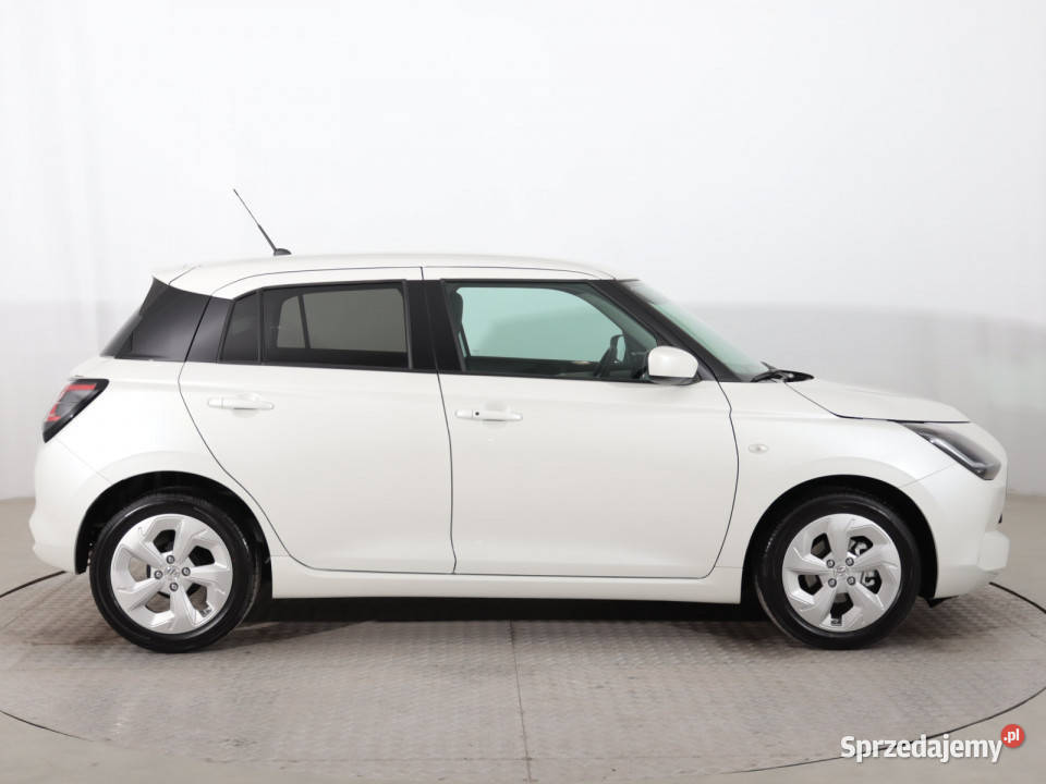 Suzuki Swift 12 bluetooth