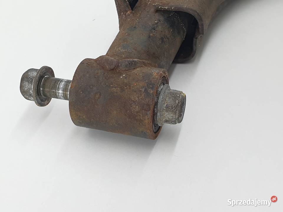 WAHACZ TYL LEWY DOLNY SRUBA TGB BLADE 550