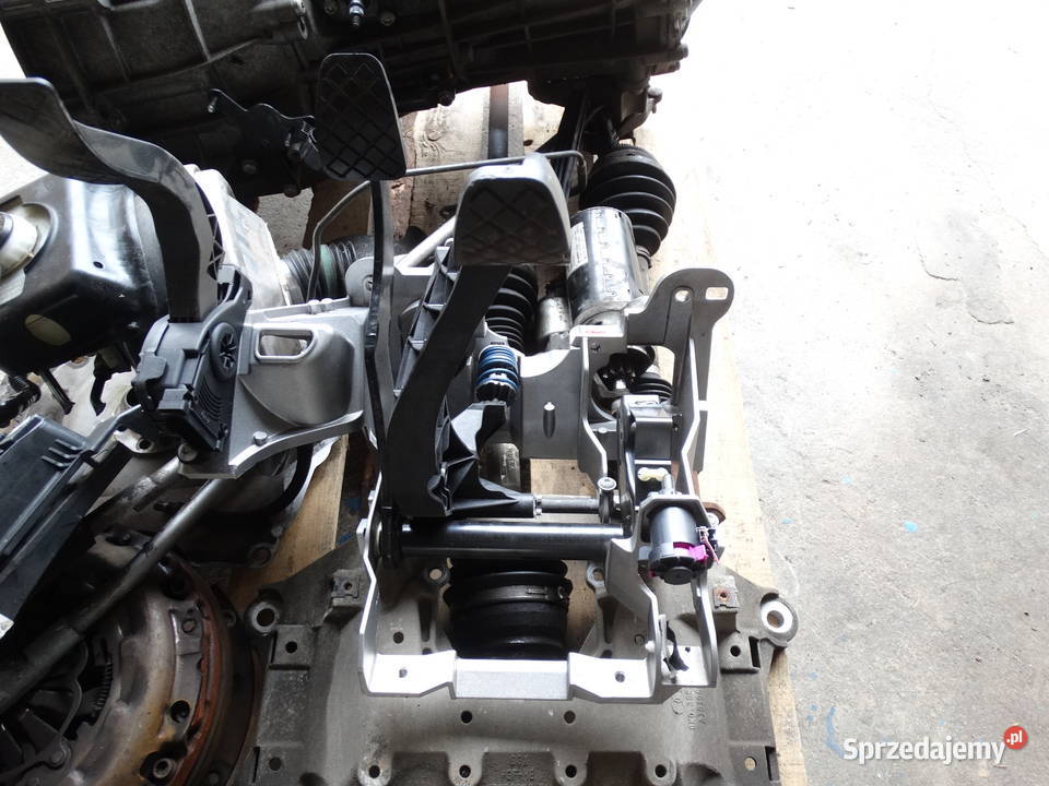 AUDI A4 B8 LIFT 20 TDI 1215 PRZEKŁADKA SKRZYNI Z Łosieniec