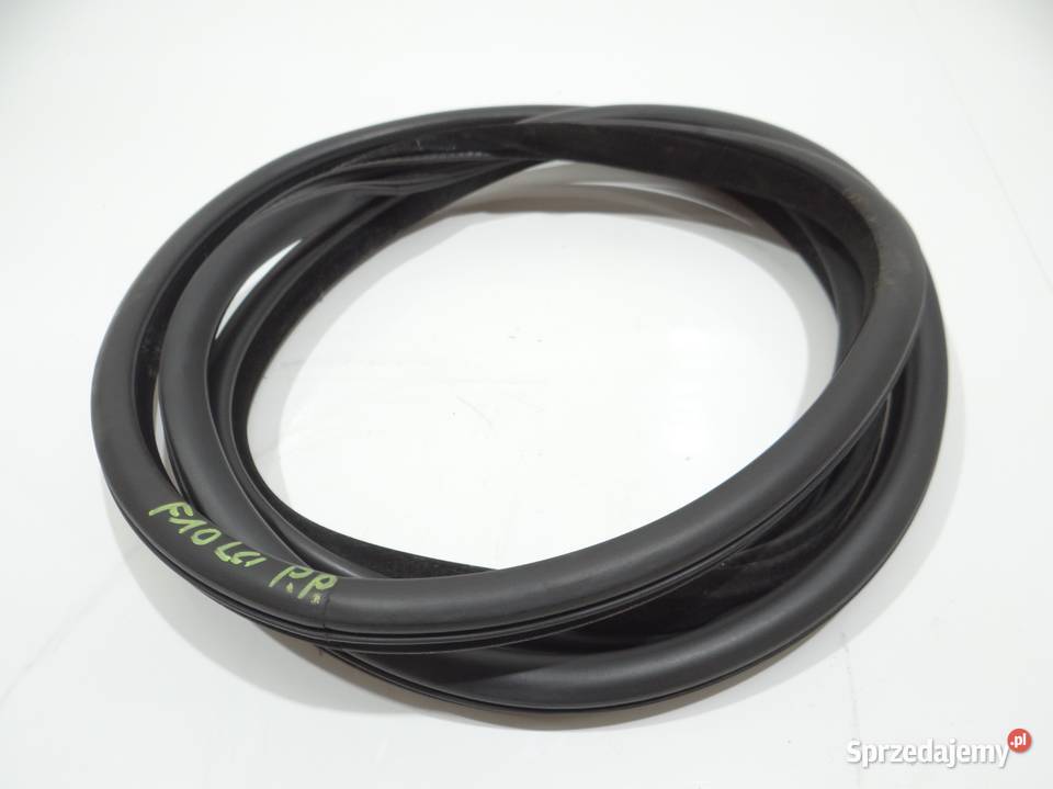 USZCZELKA DRZWI PRAWY PRZÓD BMW F10 LCI 7182269 Strzyżewice