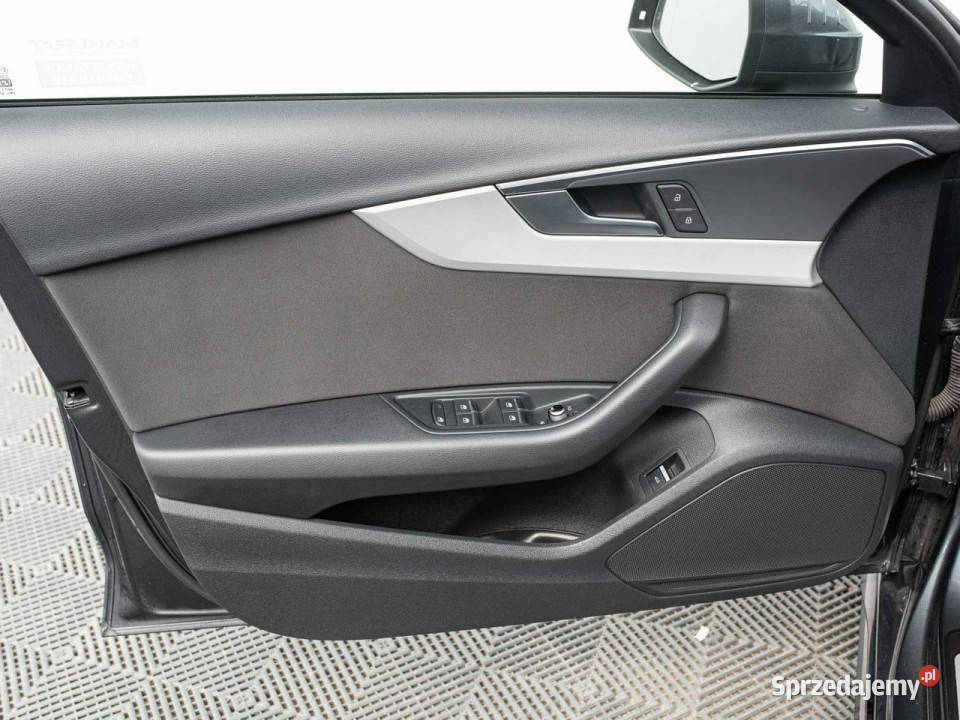 Audi A4 Limousine GKA7442CA4 35 TFSI S tronic elektryczne lusterka Pępowo