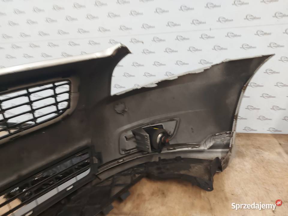 VOLVO V50 RDESIGN 12r zderzak przód Kielce