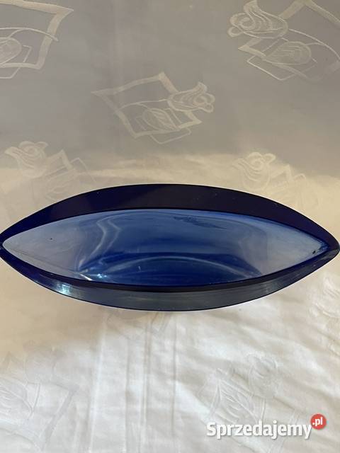 Wazon Krosno z granatowego szkła fasetowanego małopolskie