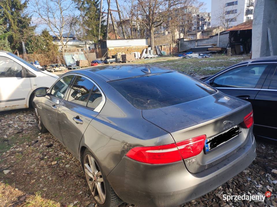 Jaguar xe 2015r 20D pali jeździ możliwa zamiana 2000cm3 XE Warszawa sprzedam