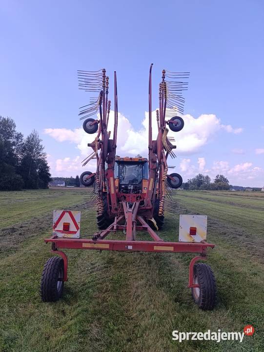 Zgrabiarka dwukaruzelowa niemeyer 820v Przytuły
