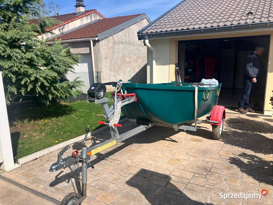 łudka wędkarska z przyczepą