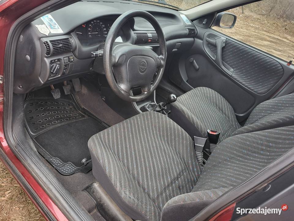 OPEL ASTRA 14 16V POLSKI SALON PIERWSZY kupiony w polskim salonie Astra wielkopolskie sprzedam