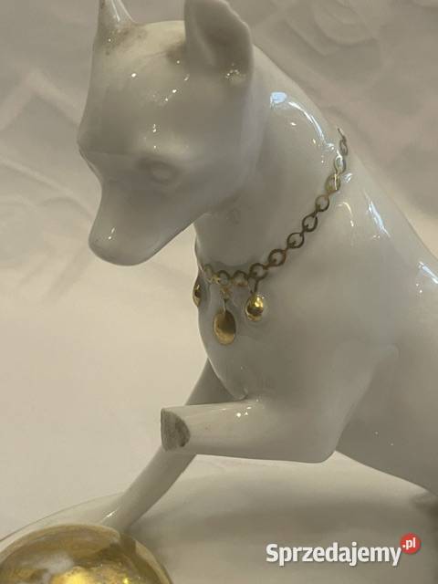 Porcelanowa figurka pieska z pozłacaną kulą LHS małopolskie Kraków sprzedam
