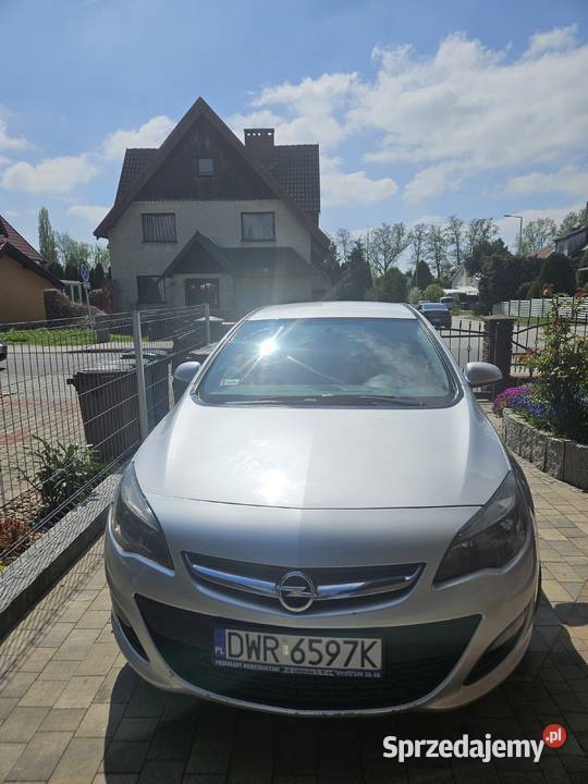 Opel Astra J 2013 r Astra Opel dolnośląskie Kąty Wrocławskie
