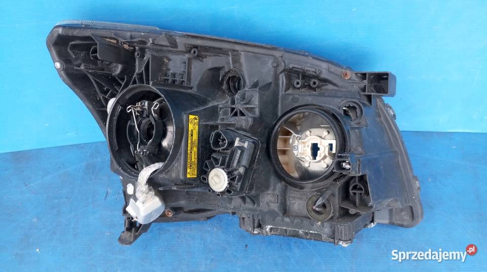 LAMPA LEWY PRZÓD REFLEKTOR XENON EU TOYOTA Nowy Tomyśl