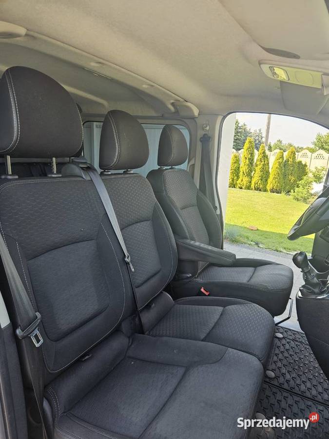 Vivaro brygadówka niski przebieg jeden garażowany Radom