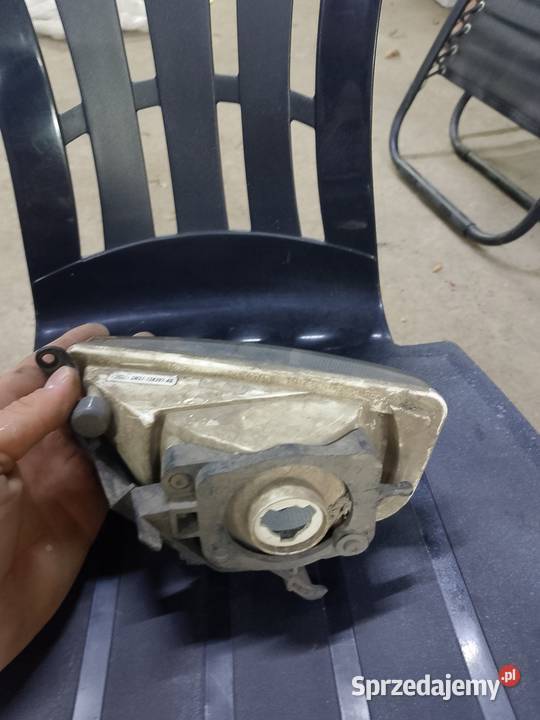 Halogen przeciwmgielny prawy Ford Focus Mk1 lift Jeżów