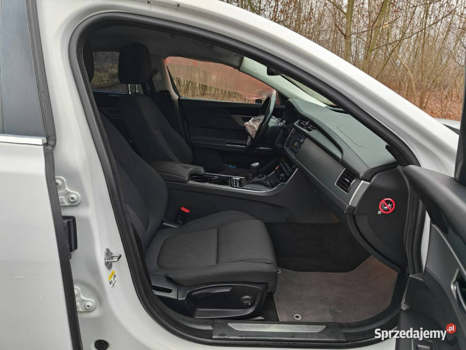 Jaguar XF X260 2015 mazowieckie