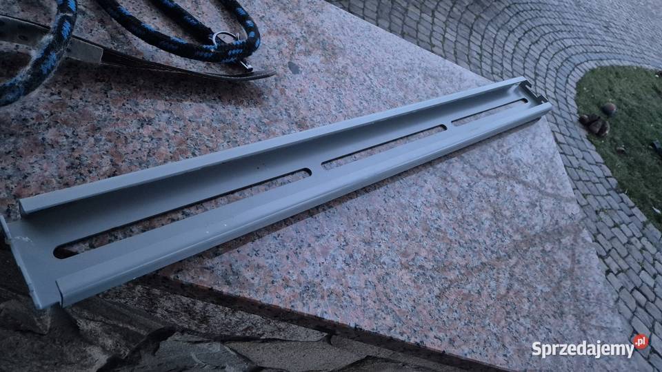 Regały magazynowe trawersy