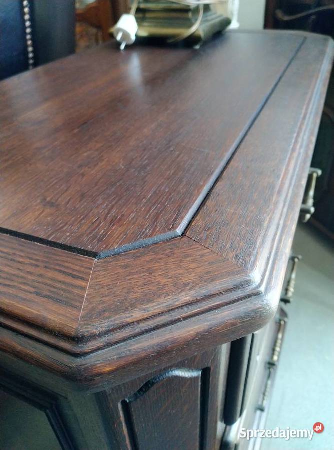 Dębowa komoda z szufladami