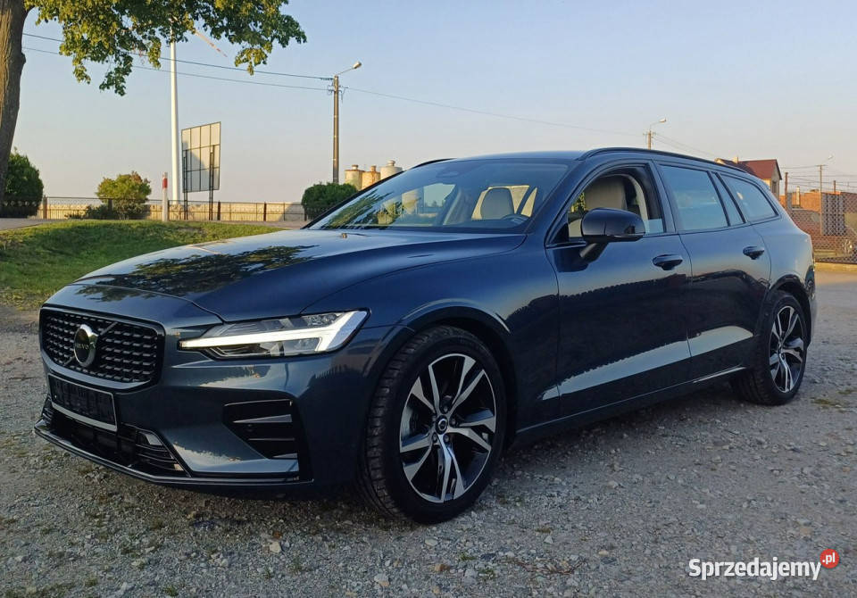 Volvo V60 Mild Hybrid Przebieg 12500 II 2018 Kombi wielkopolskie Suchorzew