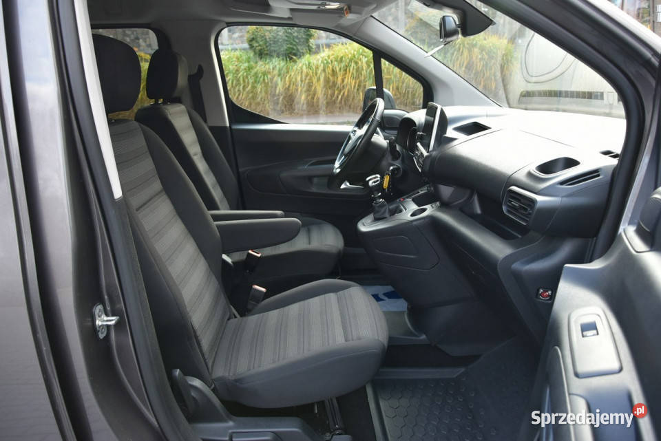 Opel Combo Life XL 15CDTi 102 Manual XI2021r 7os Kampinos