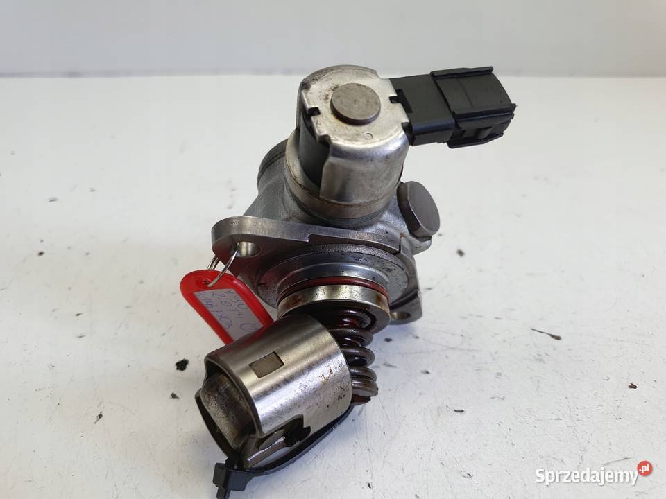 Volvo V90 20 T T4 POMPA WTRYSKOWA PALIWA