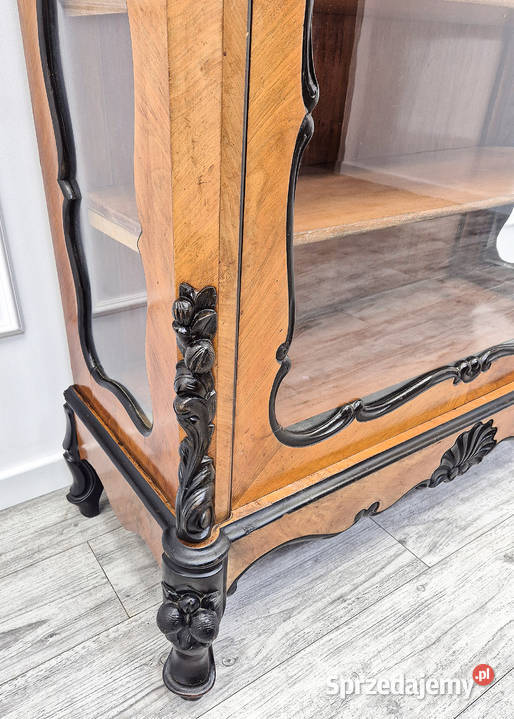 WITRYNA orzechowa na nóżkach ZDOBIONA Serwantka sprzedam