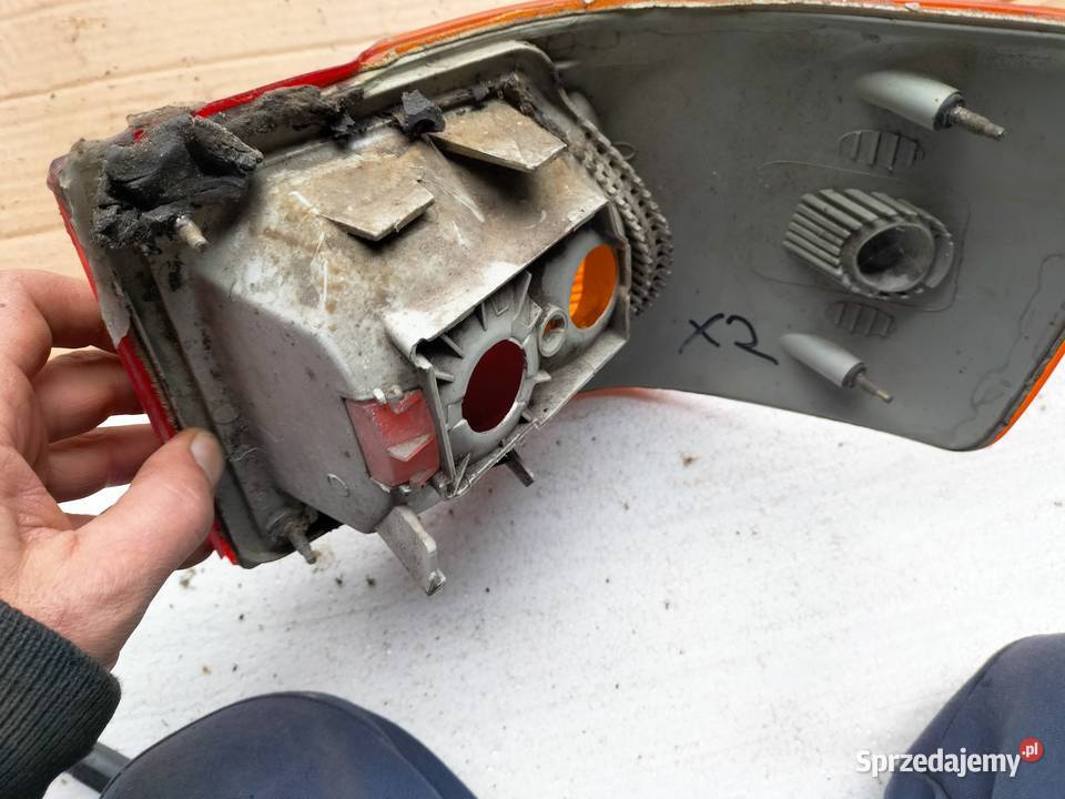 AUDI 100 80 90 B3 B4 lampa tyłl tylna lewa osobowe Kamień-Kolonia