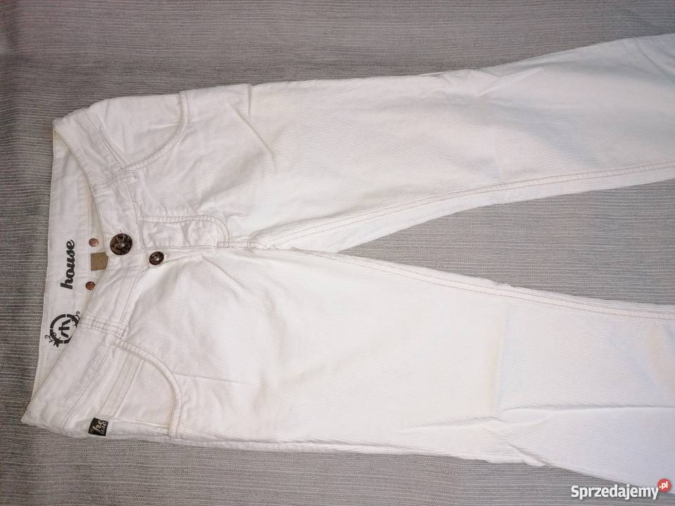 BIAŁE JEANSOWE SPODNIE HOUSE PRĄŻKOWANE RS Spodnie