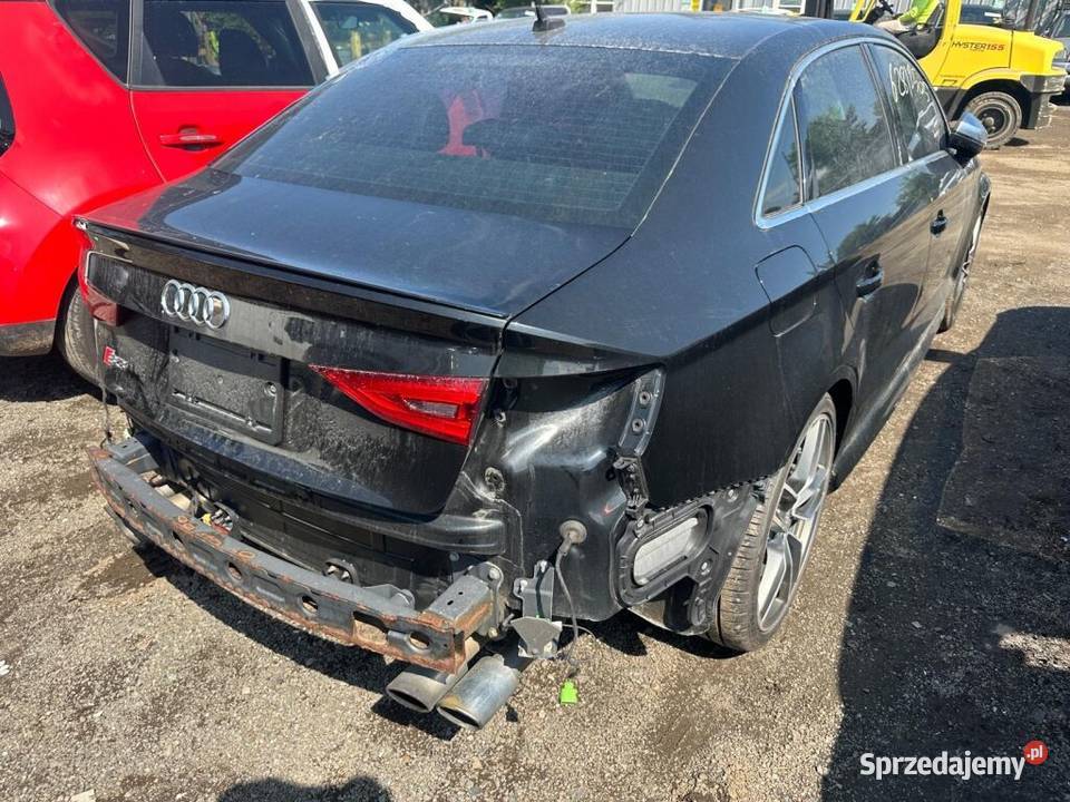 Audi S3 2015 20 quattro delikatnie uszkodzony w Samochody osobowe Żórawina