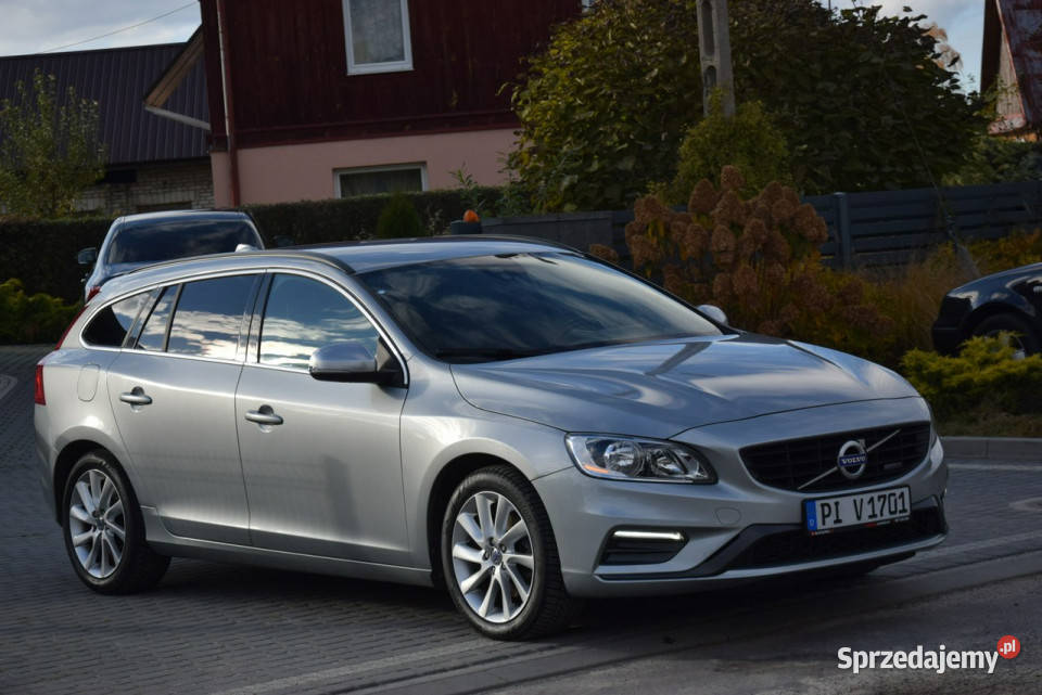 Volvo V60 20D 5Cylindrów Navi Kamera Fv Vat srebrny