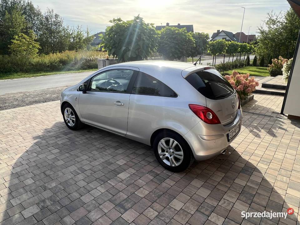 Opel Corsa D 14 Benzyna 2011 Klimatyzacja Opoczno
