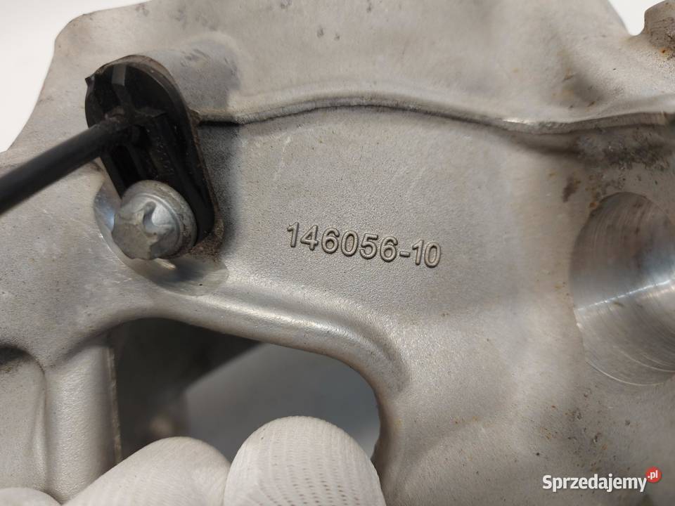 BMW 5 G60 530E Zwrotnica koła tył prawa 6898364 Motoryzacja