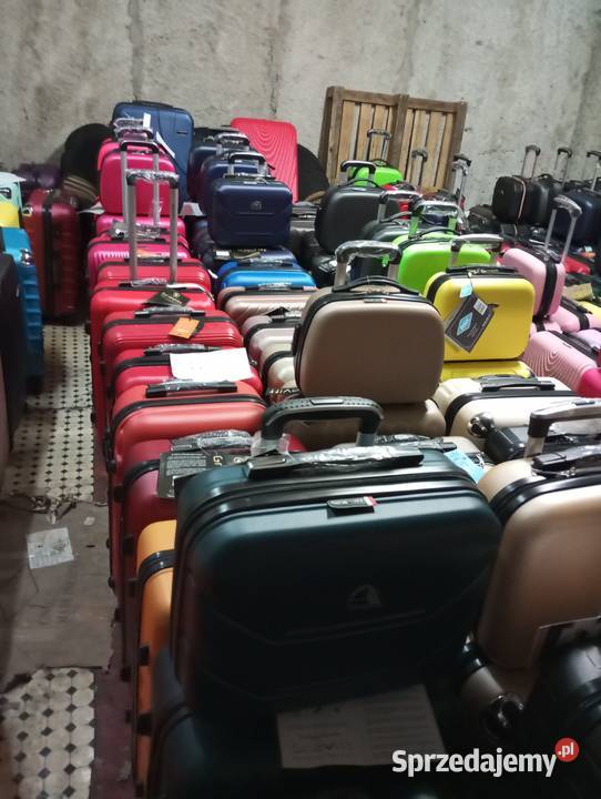 Walizki średnie na 4 kołach z abs podróżne sprzedam