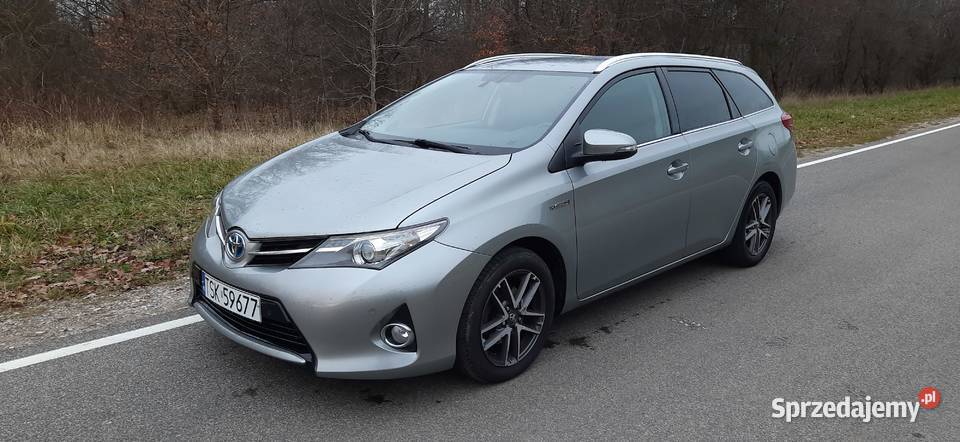 yota Auris 18 Hybryda 2014r 173 Kamera HandsFree komputer pokładowy