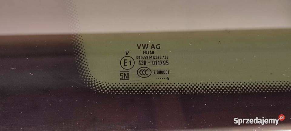 VW TAYRON SZYBA KAROSERYJNA LEWY TYŁ 57L845041C osobowe Motoryzacja