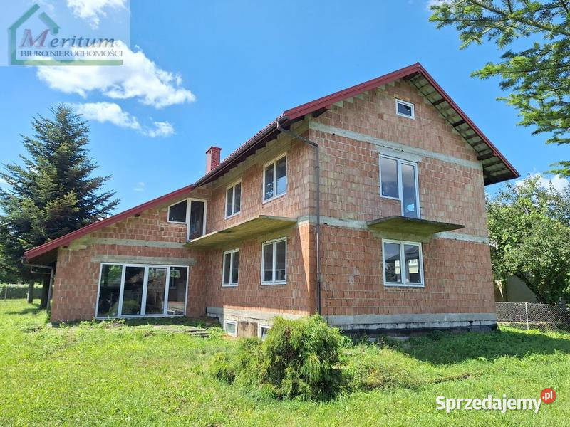 sprzedaży domu wolnostojącego 3062 metry Krosno 2906zł/m2