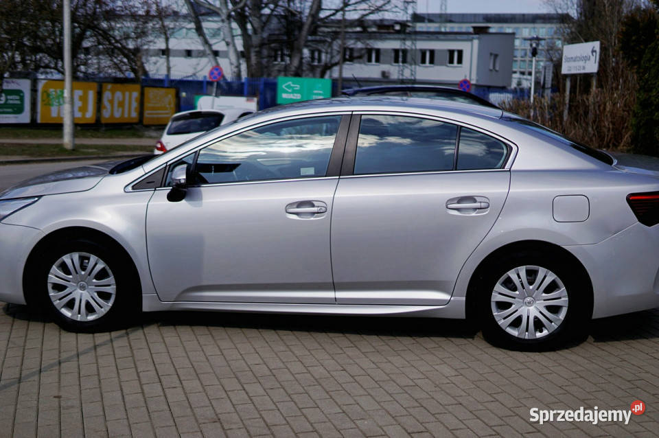Toyota Avensis salon Polska serwis ASO ładne mazowieckie Warszawa