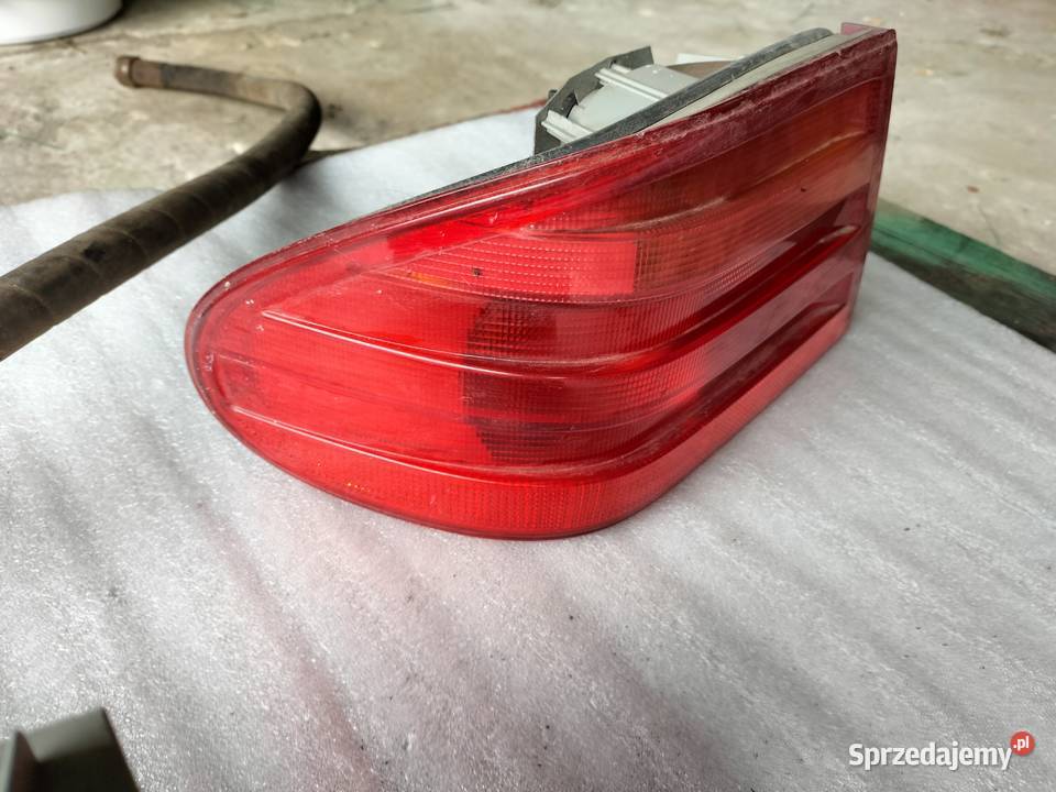 MercedesBenz E W210 LAMPA TYŁ TYLNA LEWA lubelskie Kamień-Kolonia
