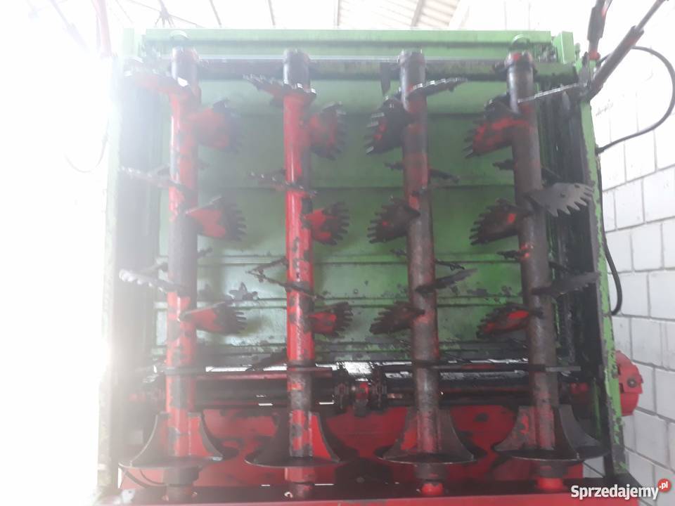 Rozrzutnik Obornika Unia Tytan 10