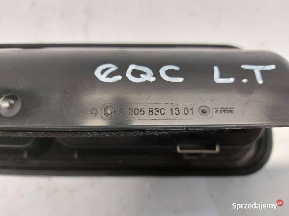 Mercedes EQC 400 W293 KRATKA WENTYLACYJNA LEWY
