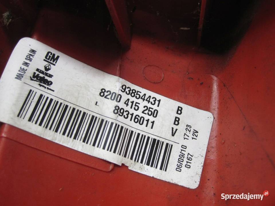 OPEL VIVARO A LIFT 11r lampa lewa tył 8200415250 Części montażowe Kielce