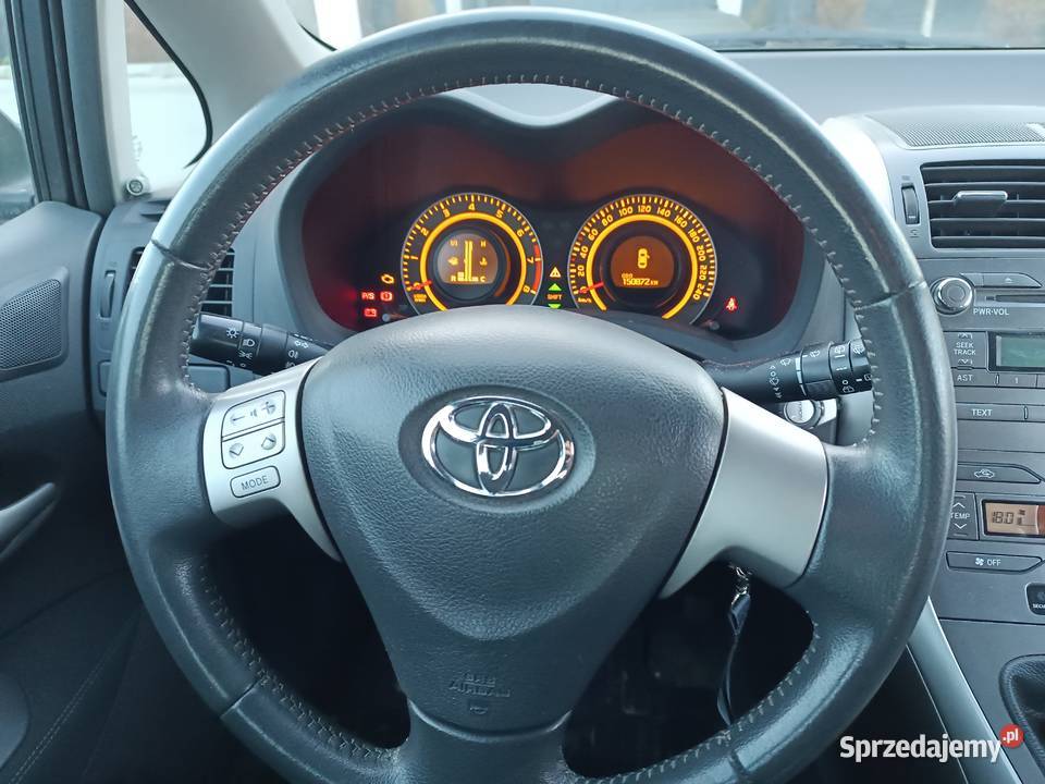 Toyota Auris 2009 16 benzyna 132 radio Poznań