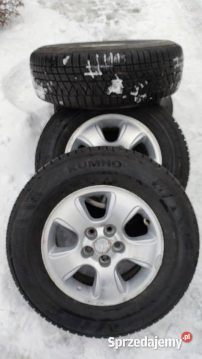 Mazda 4x4 koła 16x70 J46 opony Kumho 23570 R16