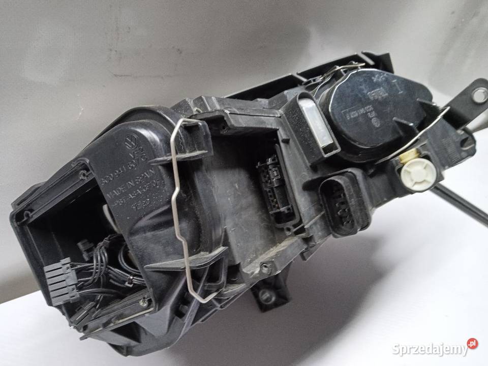 LAMPA PRZÓD PRZEDNIA LEWA VW PASSAT B6 lampa sprzedam