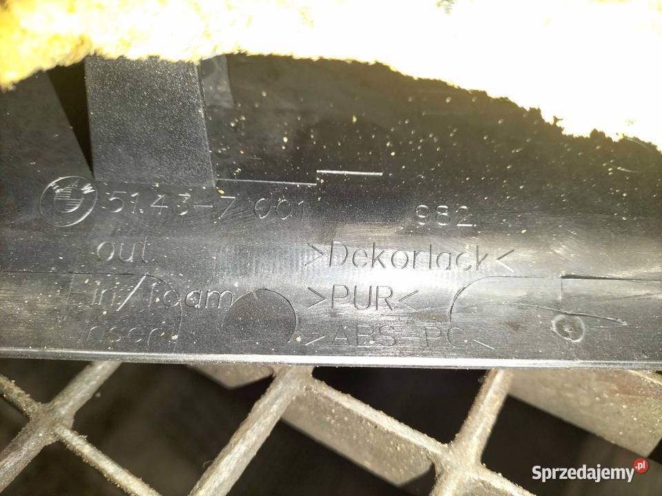 Tapicerka słupka B prawej stronie BMW E65 E66 śląskie Poręba