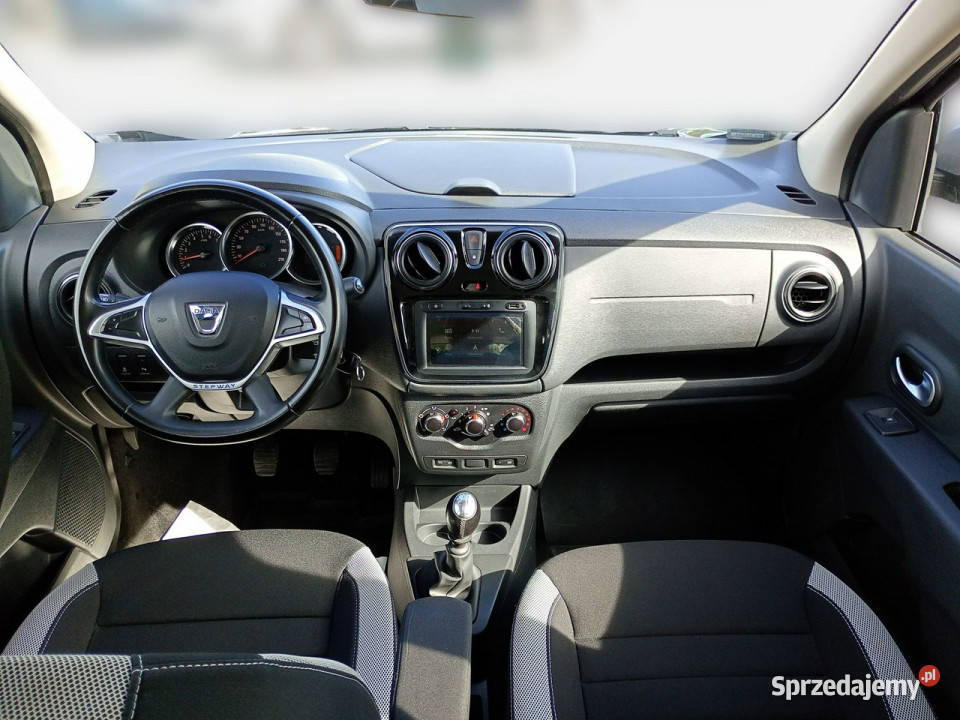 Dacia Lodgy 15 Blue dCi 115 Stepway Comfort Rok produkcji 2022 Poznań