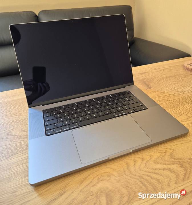 MacBook M1 PRO 16GB RAM 512GB SSD