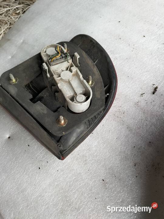 VOLVO V 40 V40 LAMPA TYŁ TYLNA PRAWA lubelskie Kamień-Kolonia