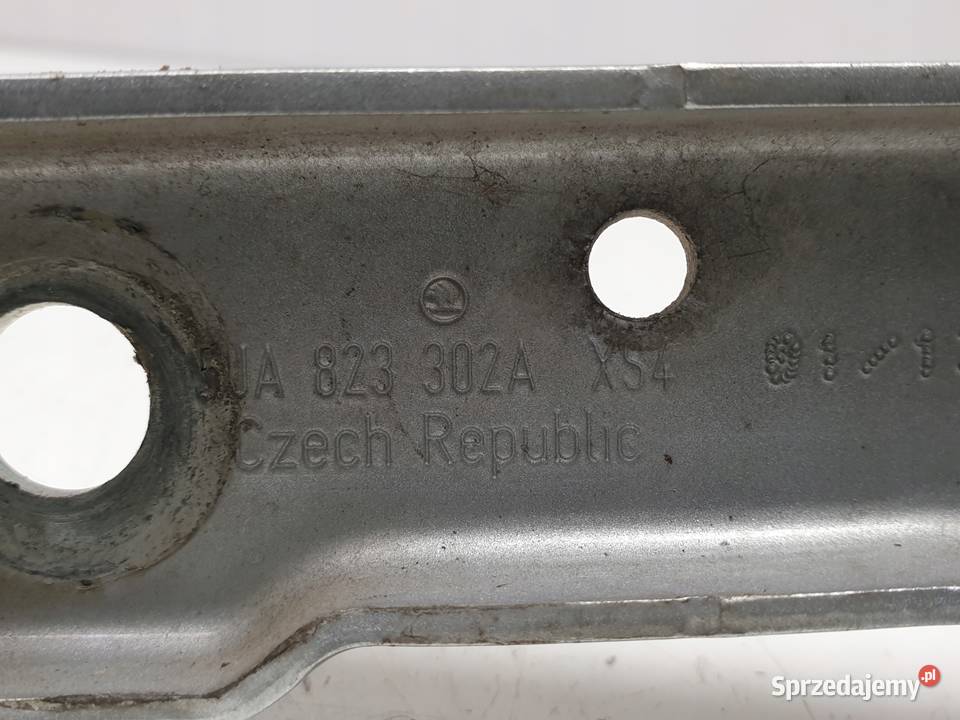 Skoda Rapid ZAWIAS MASKI Prawy przód 5JA823302A Karoseria Rudka