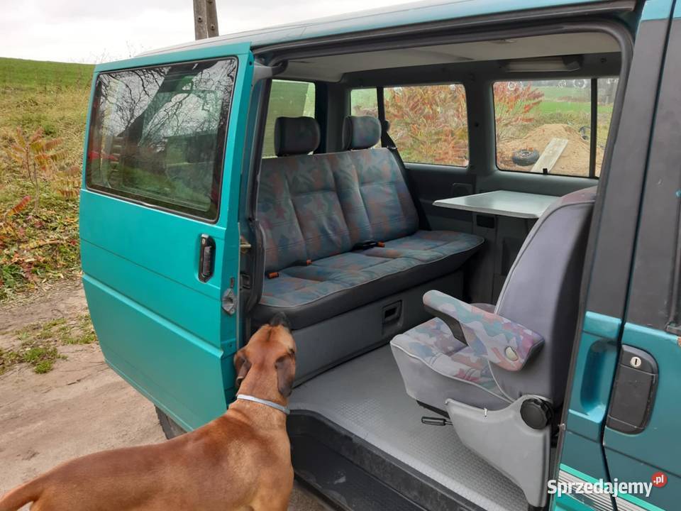 Samochód minivan volsvagen