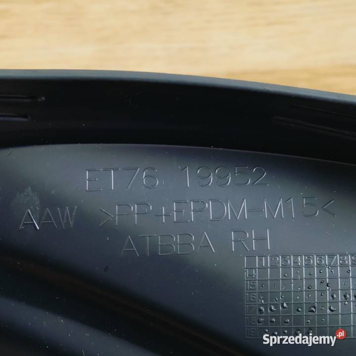 Ford Transit Courier kratka ramka prawa zderzaka Rzeszów sprzedam