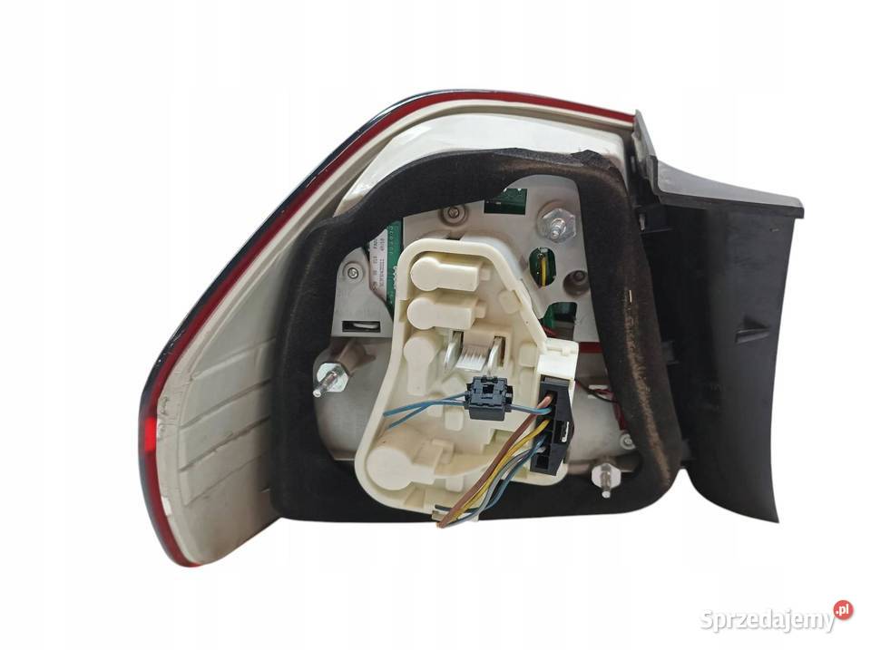 LAMPA TYŁ PRAWA SEDAN LCI FL LIFT Bmw Seria 3 V